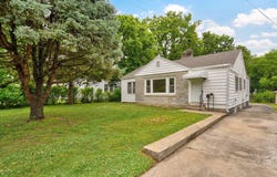 1741 E Elm Street, Springfield, MO 65802