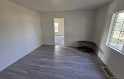 817 W 9TH ST, Cheyenne, WY 82001