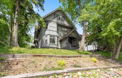 1511 E 4th St, Duluth, MN 55812
