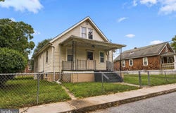 16 SUTTON Lane, NEW CASTLE, DE 19720