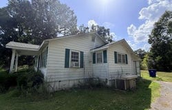 623 CRAVENS Rd, Savannah, TN 38372