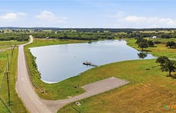 494 Flash Circle, Gonzales, TX 78648