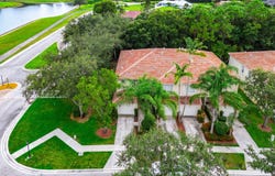 9650 Lago Drive, Boynton Beach, FL 33472