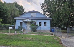 614 W 8Th St, Rector, AR 72461