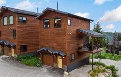 21 Harrison Ln, Sandpoint, ID 83864