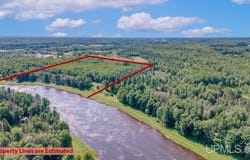 N.3 Lane, Gladstone, MI 49837