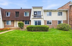 3018 Roberts Drive, Woodridge, IL 60517
