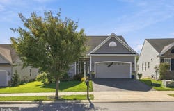 137 GOLDENFIELD Drive, LANCASTER, PA 17603