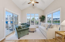 1620 Belmont Ln, Oconomowoc, WI 53066