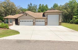 GUAVA PASS Lane, OCKLAWAHA, FL 32179