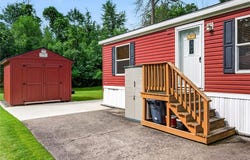 33 Willow Rd, Gaines, NY 14411
