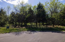 SW 43rd Ct, Topeka, KS 66610