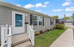 911 E Short Street, Tuscola, IL 61953