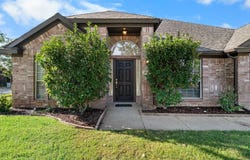 1718 Falcon Drive, Corinth, TX 76210