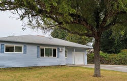 324 SPRUCE Dr, Brookings, OR 97415