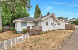 825 YALE Ave, Gladstone, OR 97027