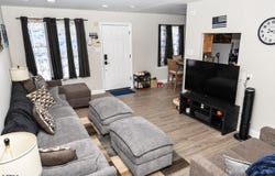 4877 Hawthorne Ln, Hamilton Township, NJ 08330