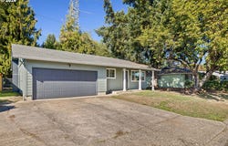 1680 W QUINALT St, Springfield, OR 97477