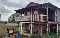 387 Mills Ranch Rd, Pleasanton, TX 78064