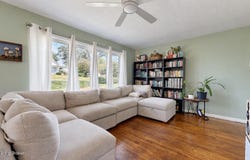 2300 Parkwood Rd, Louisville, KY 40214