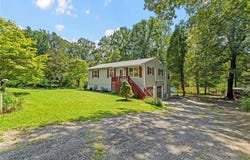 2135 Lakeview Drive, Powhatan, VA 23139