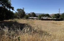 Pine St, Wofford Heights, CA 93285