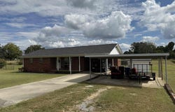 106 Sanders Road, Hartselle, AL 35640