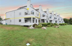 207 Bellevue Court, Narragansett, RI 02882