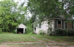 915 Stocker Avenue, Flint, MI 48503
