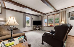 1703 E Glendale Boulevard, Valparaiso, IN 46383