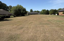 13 N Lake Circle, Manning, SC 29102