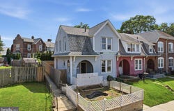 1 SPRUCE Street, MARCUS HOOK, PA 19061