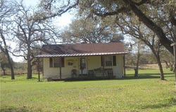 1923 CO RD 286, Edna, TX 77957
