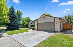 1699 E Laurelwood Dr, Eagle, ID 83616-6100