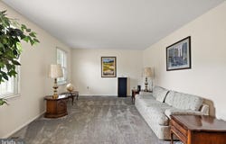 30 LOCHVIEW Drive, BEAR, DE 19701