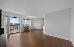 78 10th Street E, Saint Paul, MN 55101
