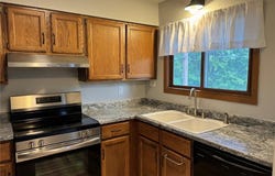 808 Huckleberry Heights Drive, Hannibal, MO 63401
