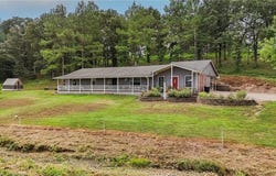 1357 Square Rock RD, Waldron, AR 72958
