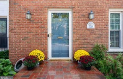 8261 TAUNTON Place, SPRINGFIELD, VA 22152