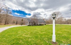 15 Studio Hill Circle, Kent, CT 06757