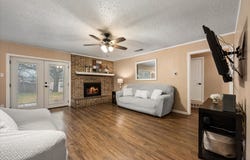 806 Ridgeway Road, Joshua, TX 76058