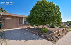 6830 Parkridge Court, Colorado Springs, CO 80915
