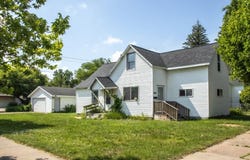 1002 N 1ST AVENUE, Wausau, WI 54401