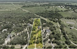 3705 Callihan Rd, Luling, TX 78648