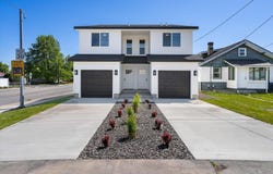 921 E Everett Ave, Spokane, WA 99207-3326
