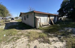 509 N State Highway 359, Mathis, TX 78368