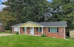 3021 Lakeridge Drive SE, Conyers, GA 30094