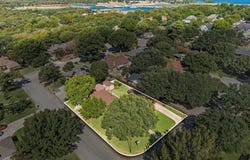 1401 Sandpiper Street, Grapevine, TX 76051
