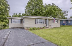 1914 Hazel Avenue, Carthage, MO 64836