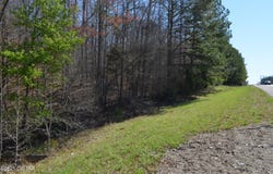 Highway 412 E, Lexington, TN 38351